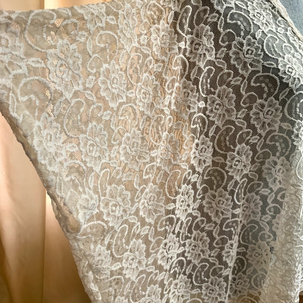 LACE Topper - Picture 4 of 4